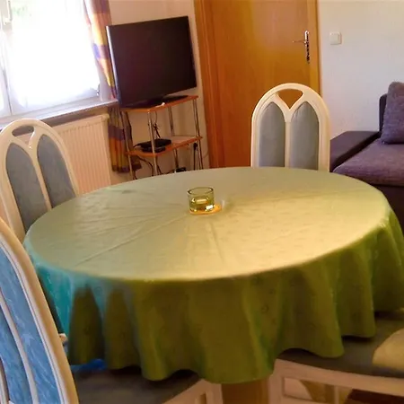 Geratal アパート *